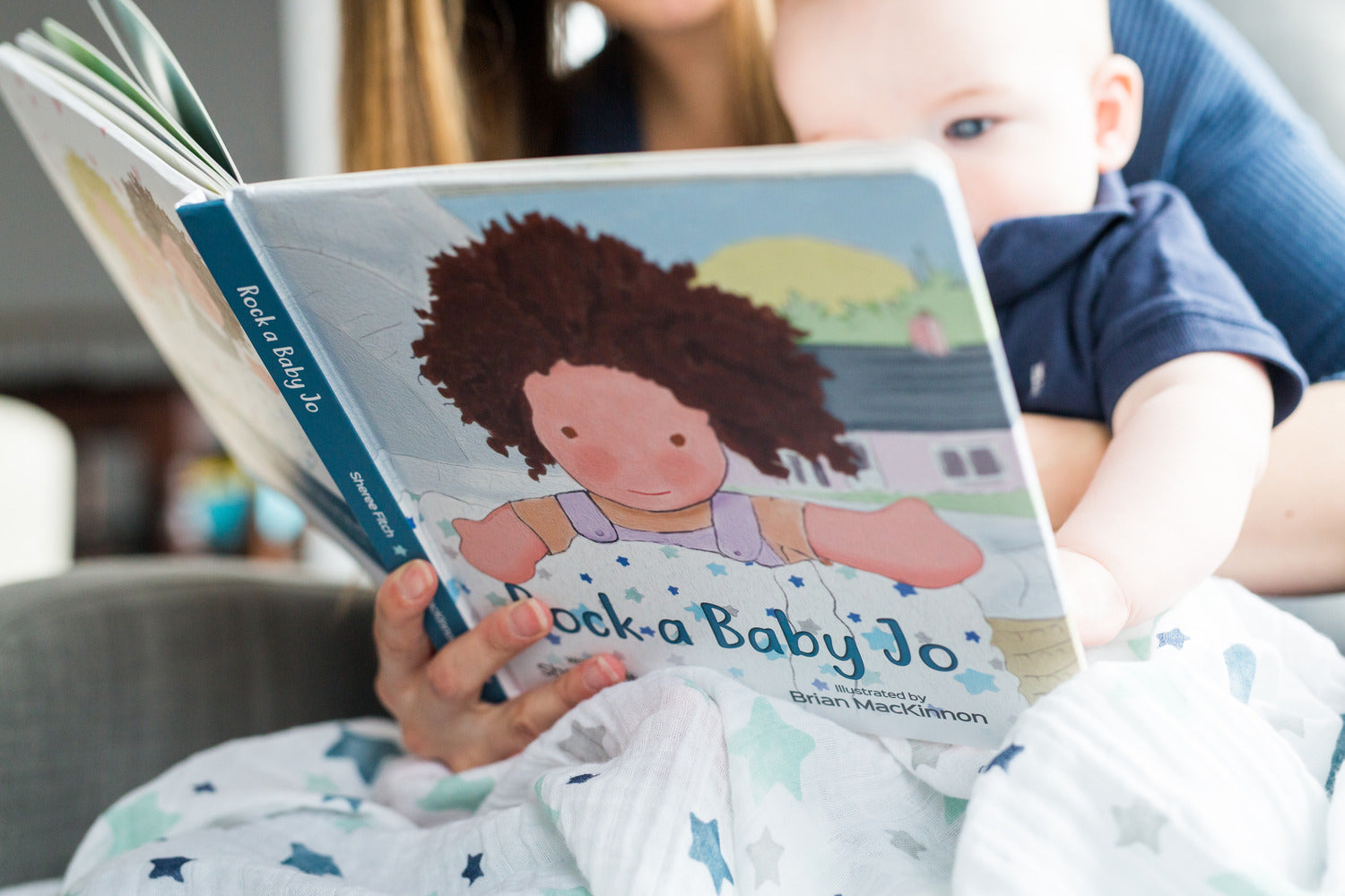 Lulujo Cotton Swaddle & Book Gift Set