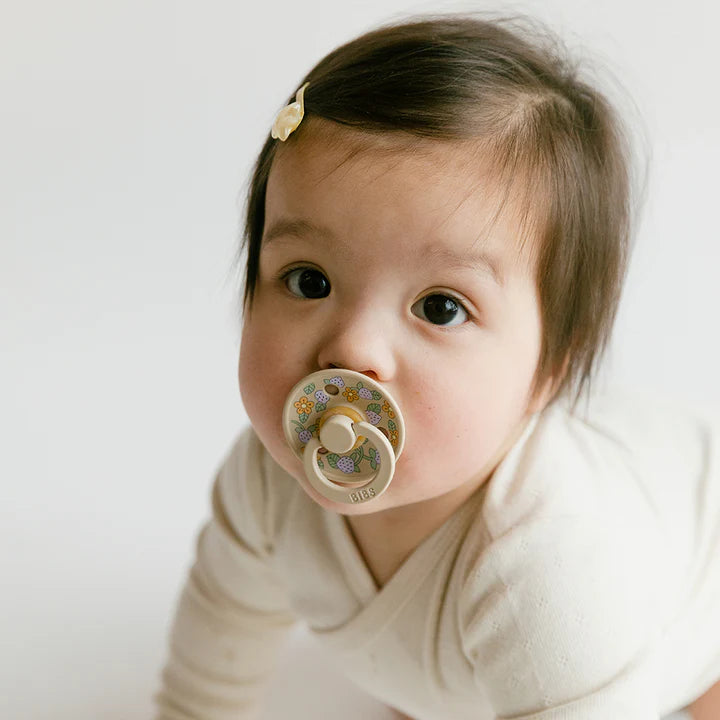 BIBS x Liberty - Colour Strawberries and Cream Latex Size 2 Ivory Mix Round Nipple (2-pack)