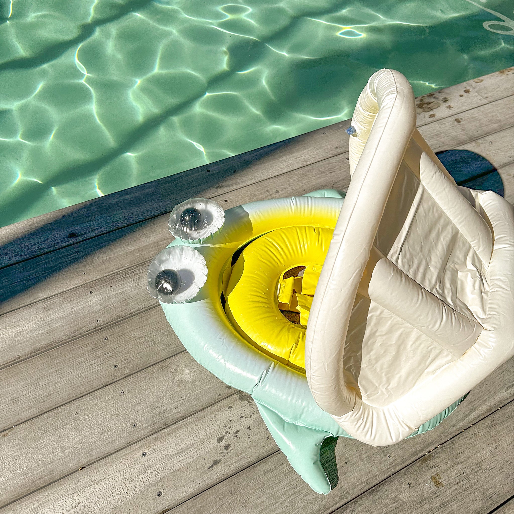 Sunnylife - Baby Float Salty the Shark