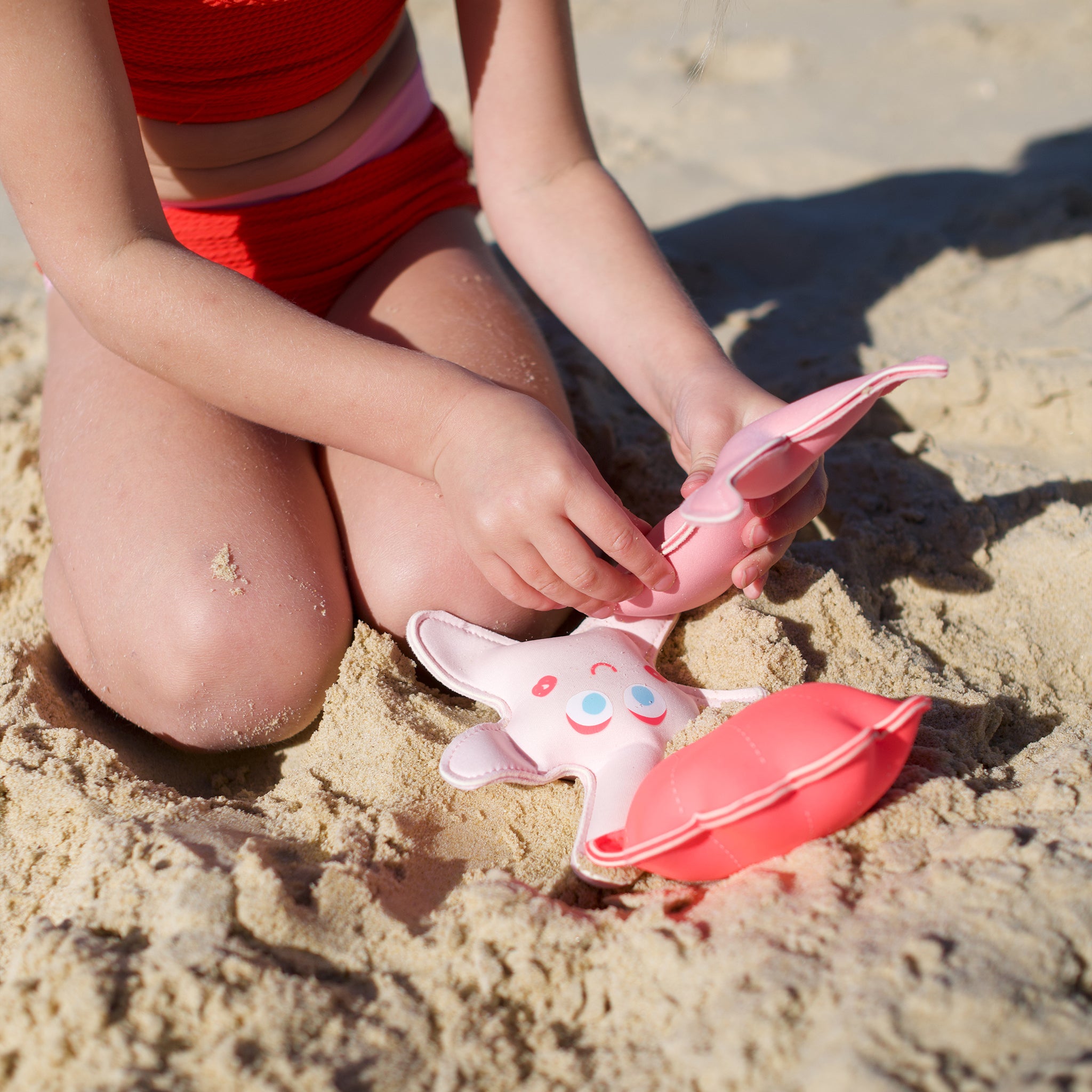 Sunnylife - Melody the Mermaid Dive Buddies Neon Strawberry (Set of 3)