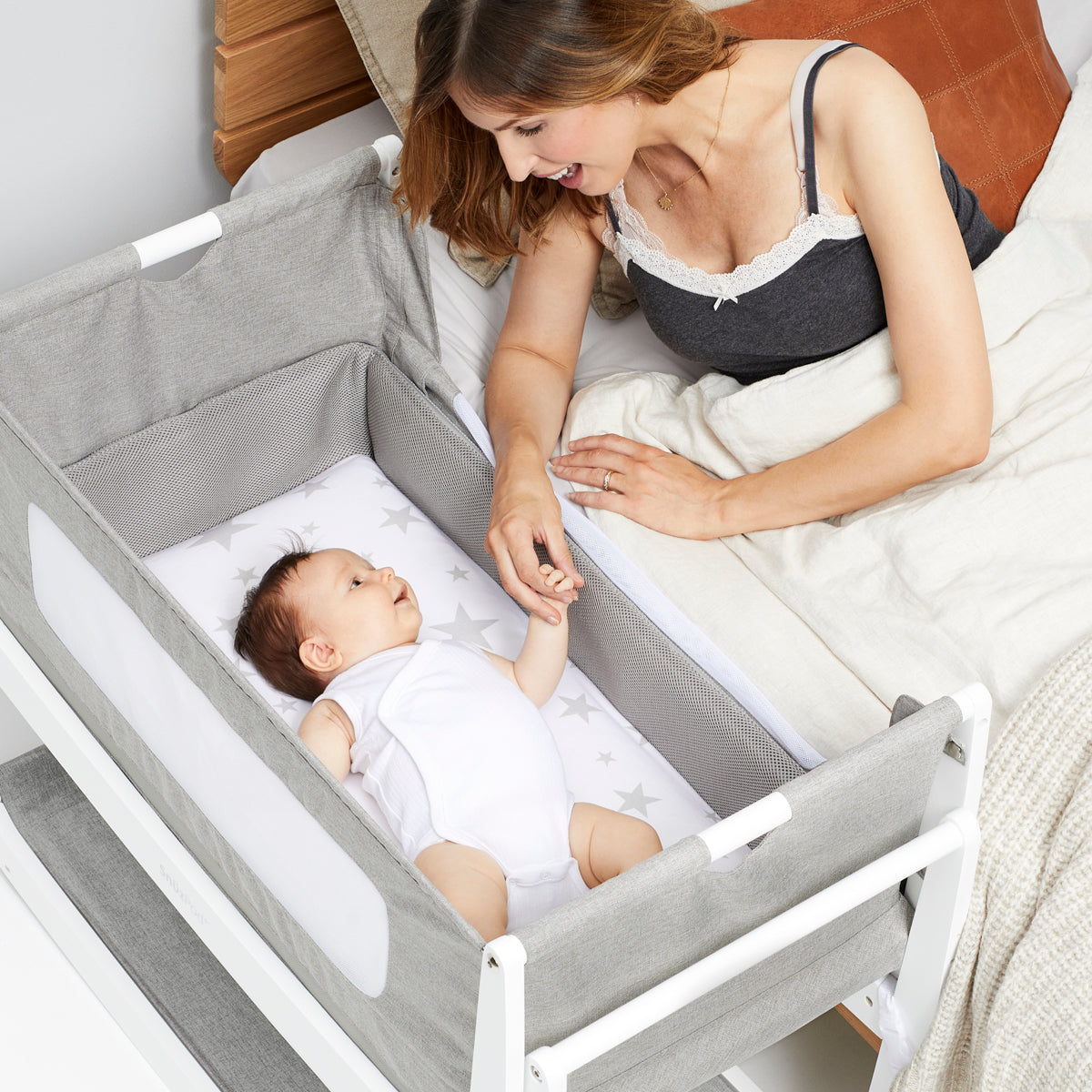 SnuzPod4 Bedside Crib