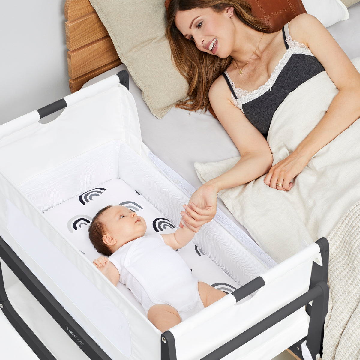 SnuzPod4 Bedside Crib