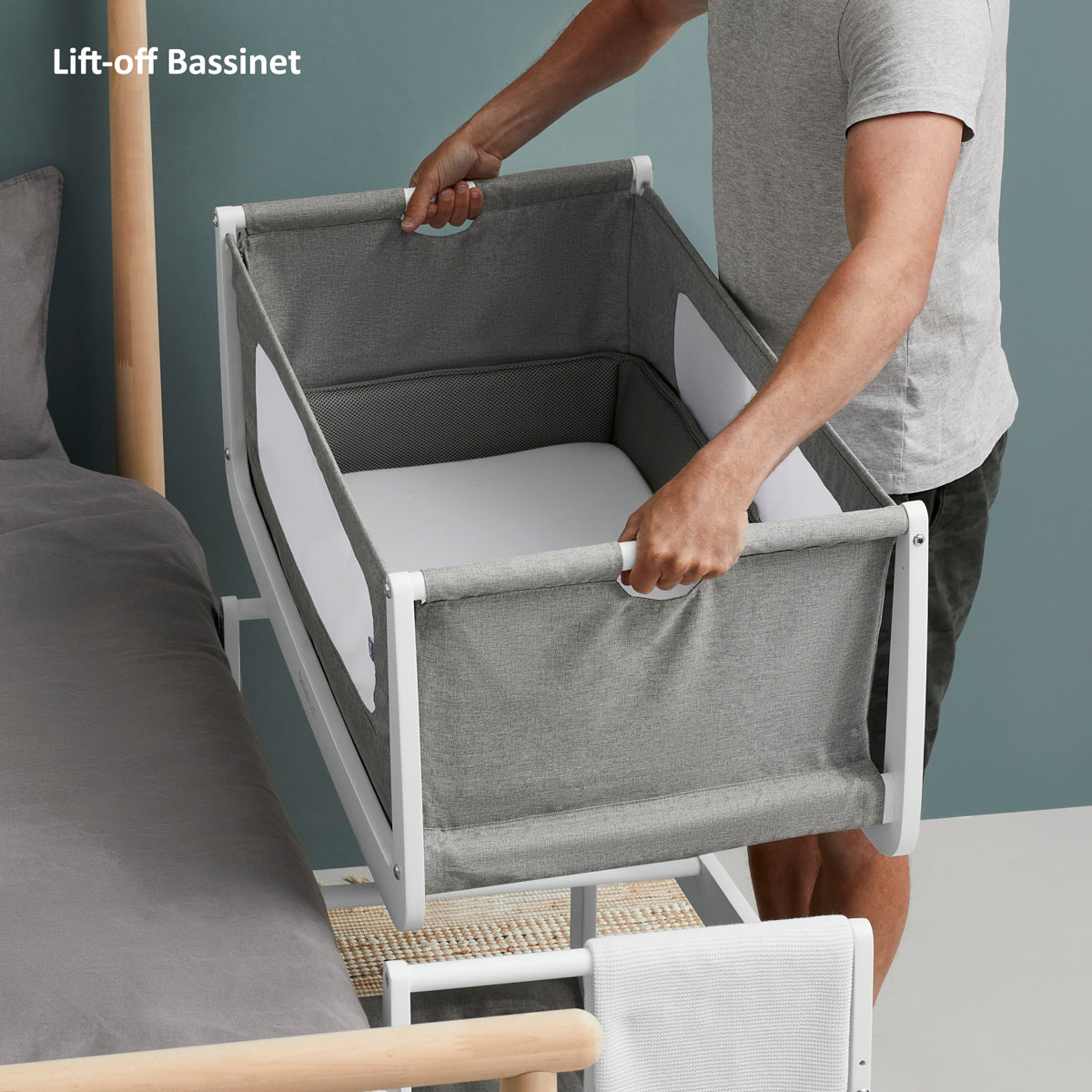 SnuzPod4 Bedside Crib