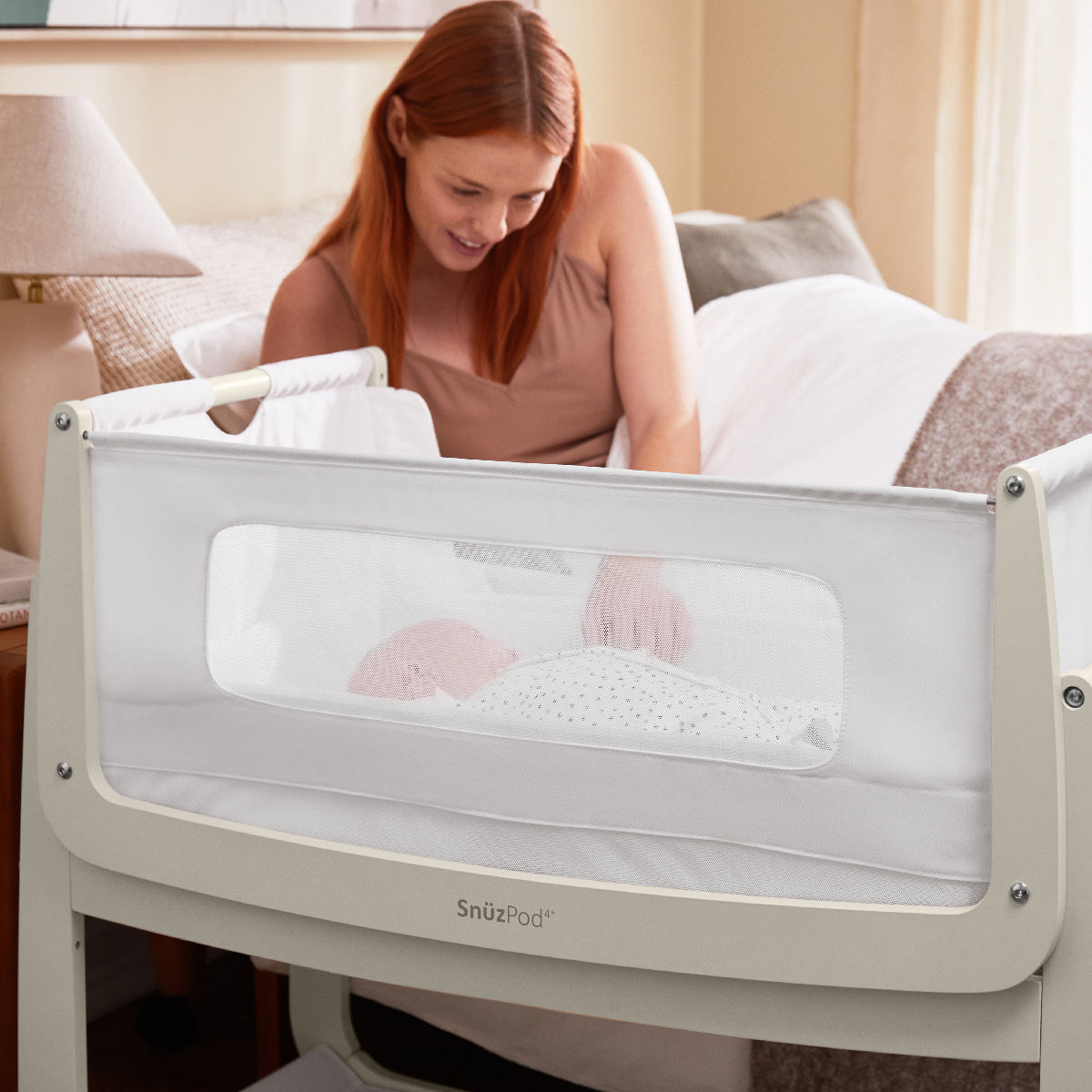 SnuzPod4 Bedside Crib