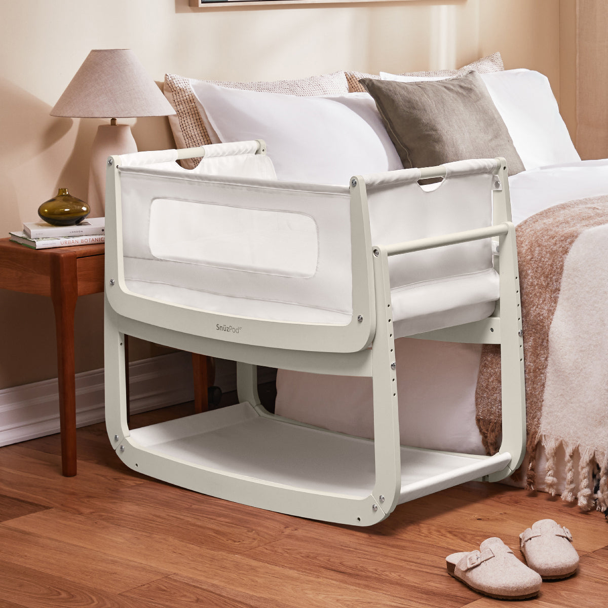 SnuzPod4 Bedside Crib