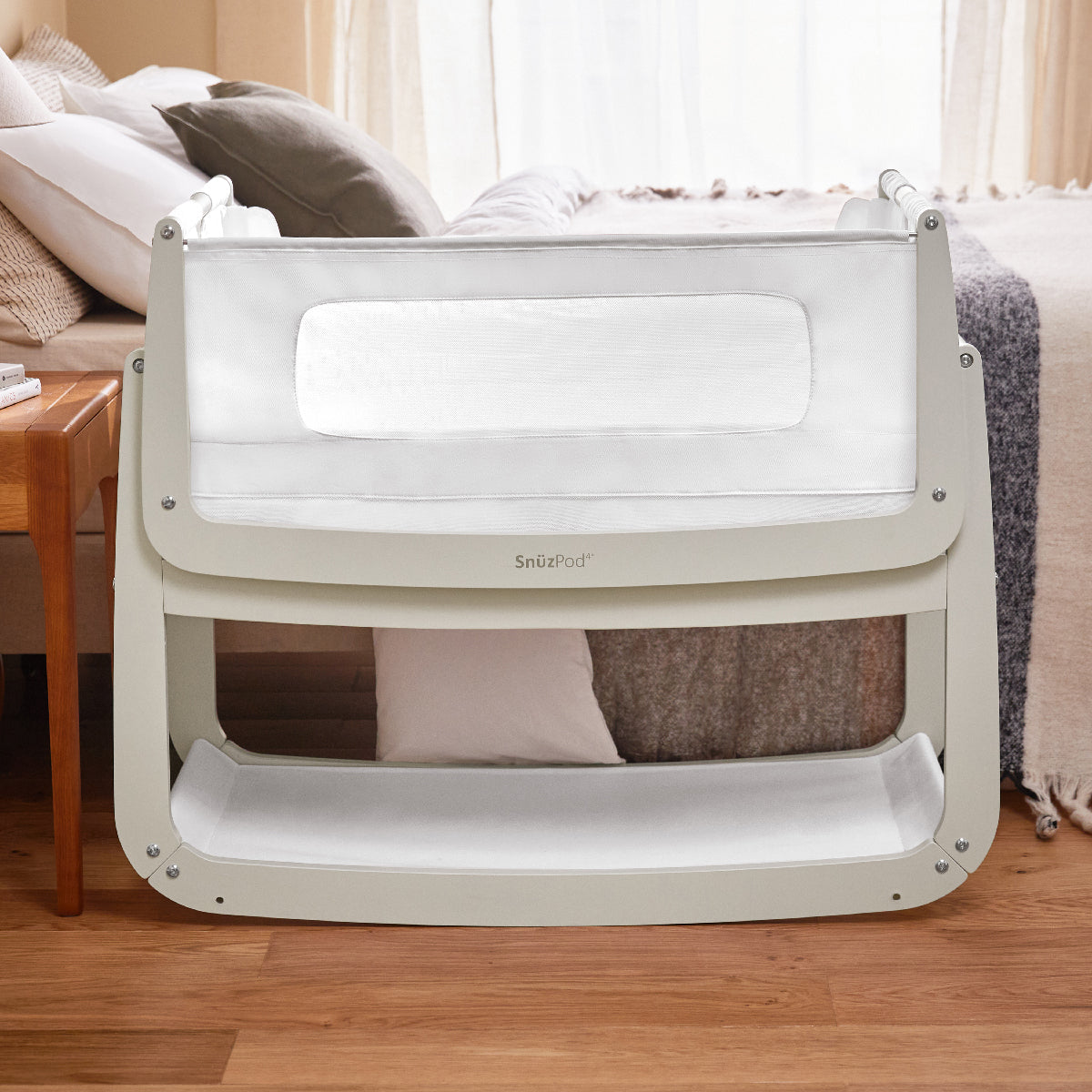 SnuzPod4 Bedside Crib